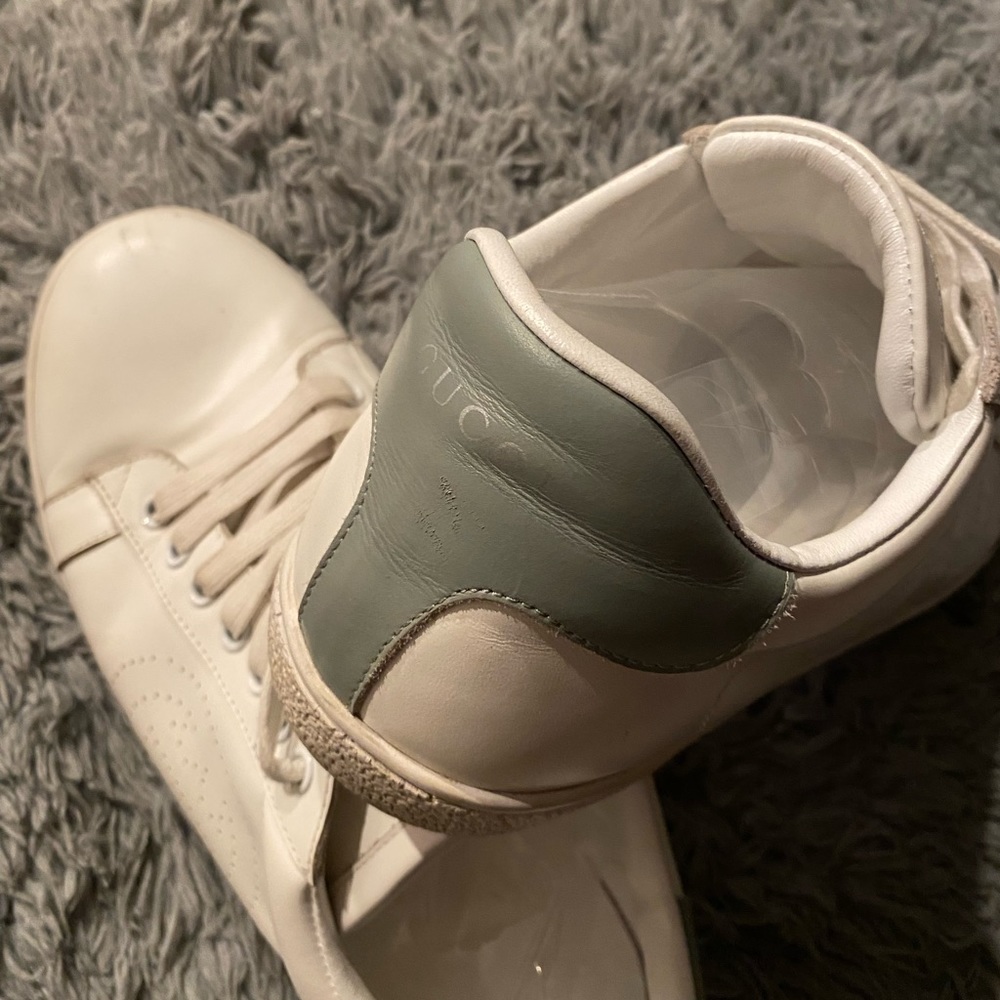 Men’s White Gucci Shoes - Picture 3 of 4